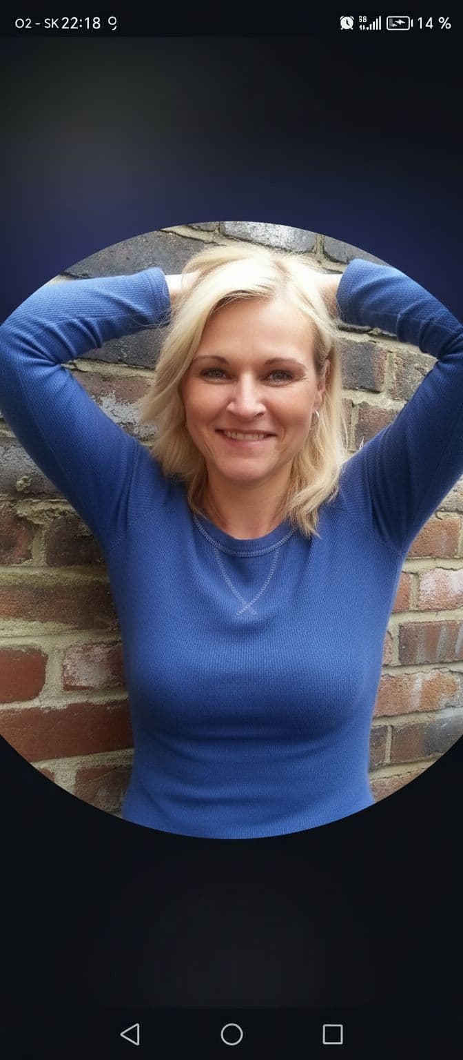 AI generated: Show armpits, hands behind the head