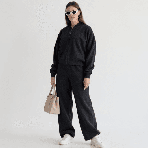 825 Nike - Image 1