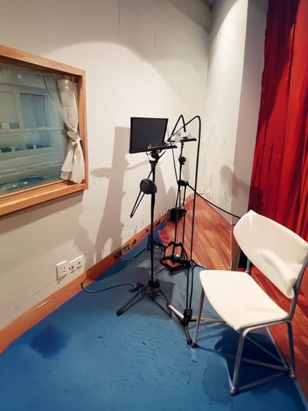 Recording booth - Image 3