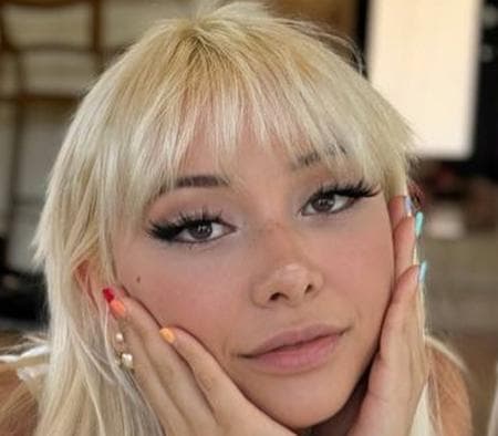 Izzy Bunnies - (E-Girl)