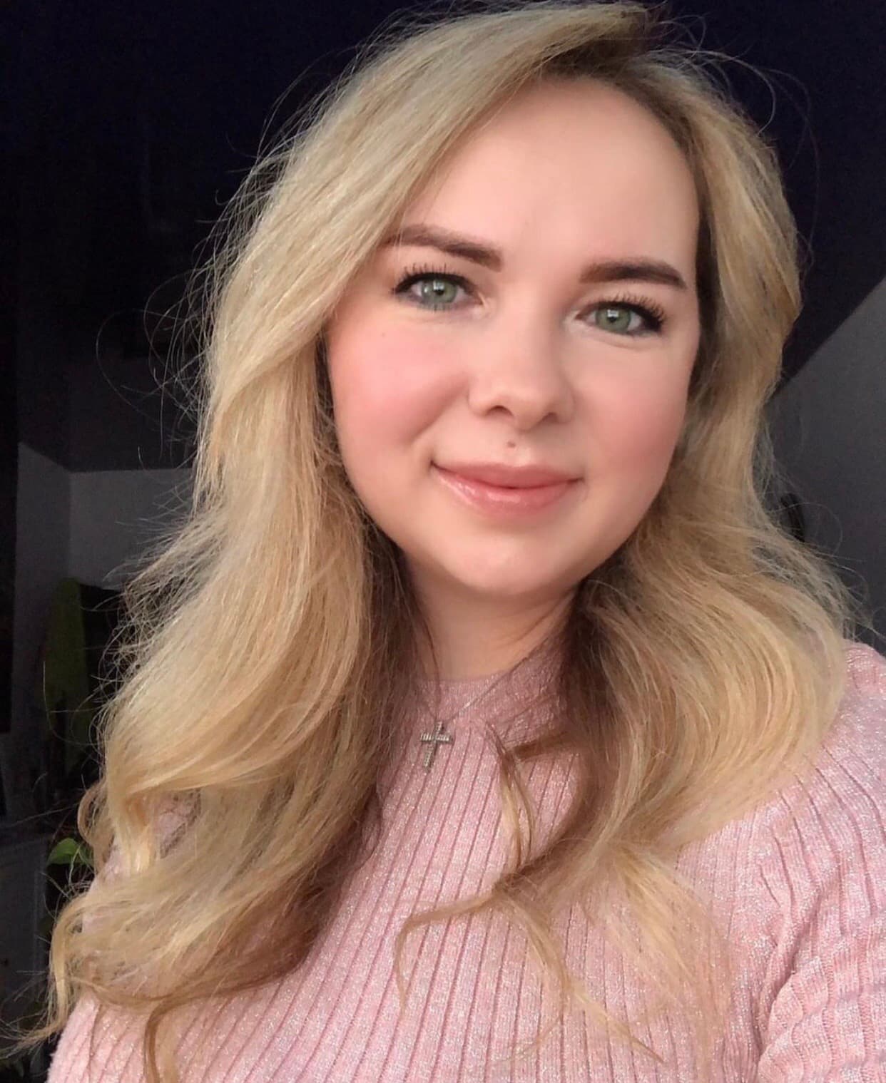 AI generated: Photo of a beautiful greek goddess, RAW, 