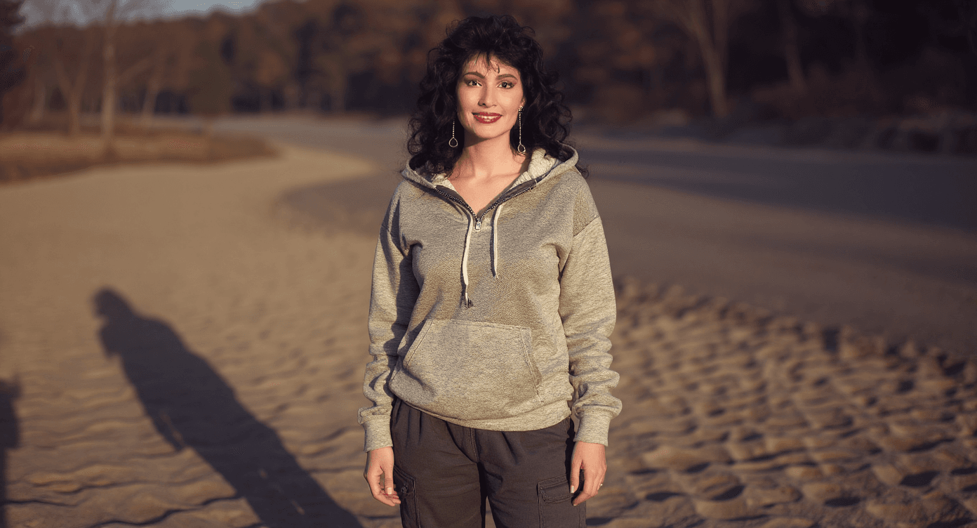 AI generated: photography, dynamic shooting, distance range, woman, upper-body, staring into the camera, enjoyable...