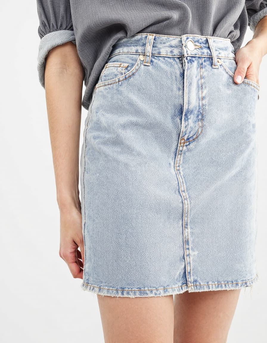 AI generated: short mini-skirt
