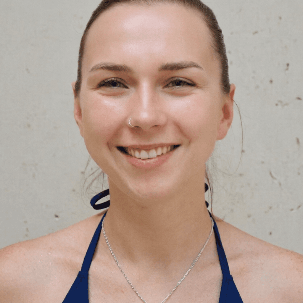 AI generated: make a biniki pics