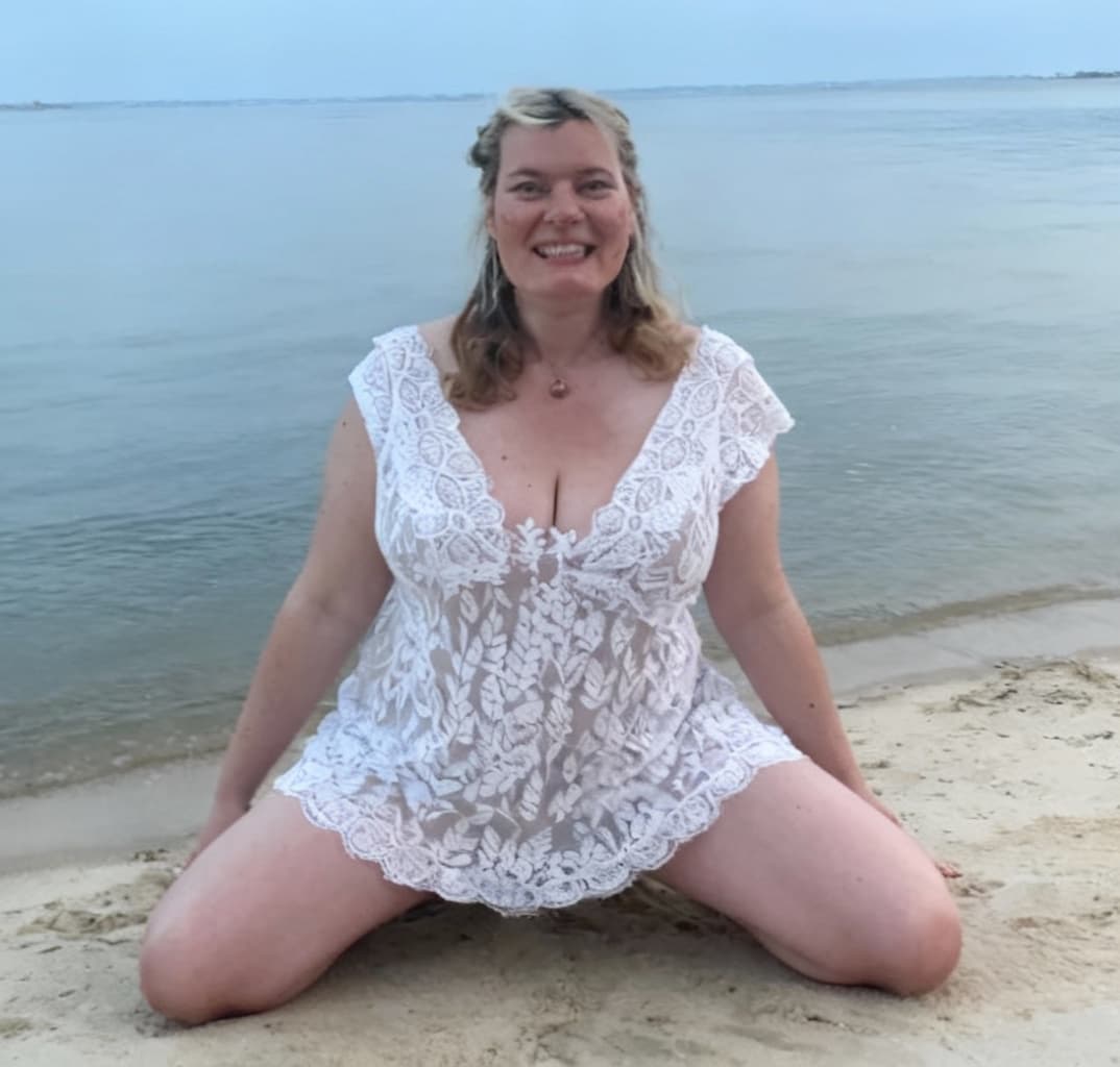 AI generated: kneeled down, legs srpead