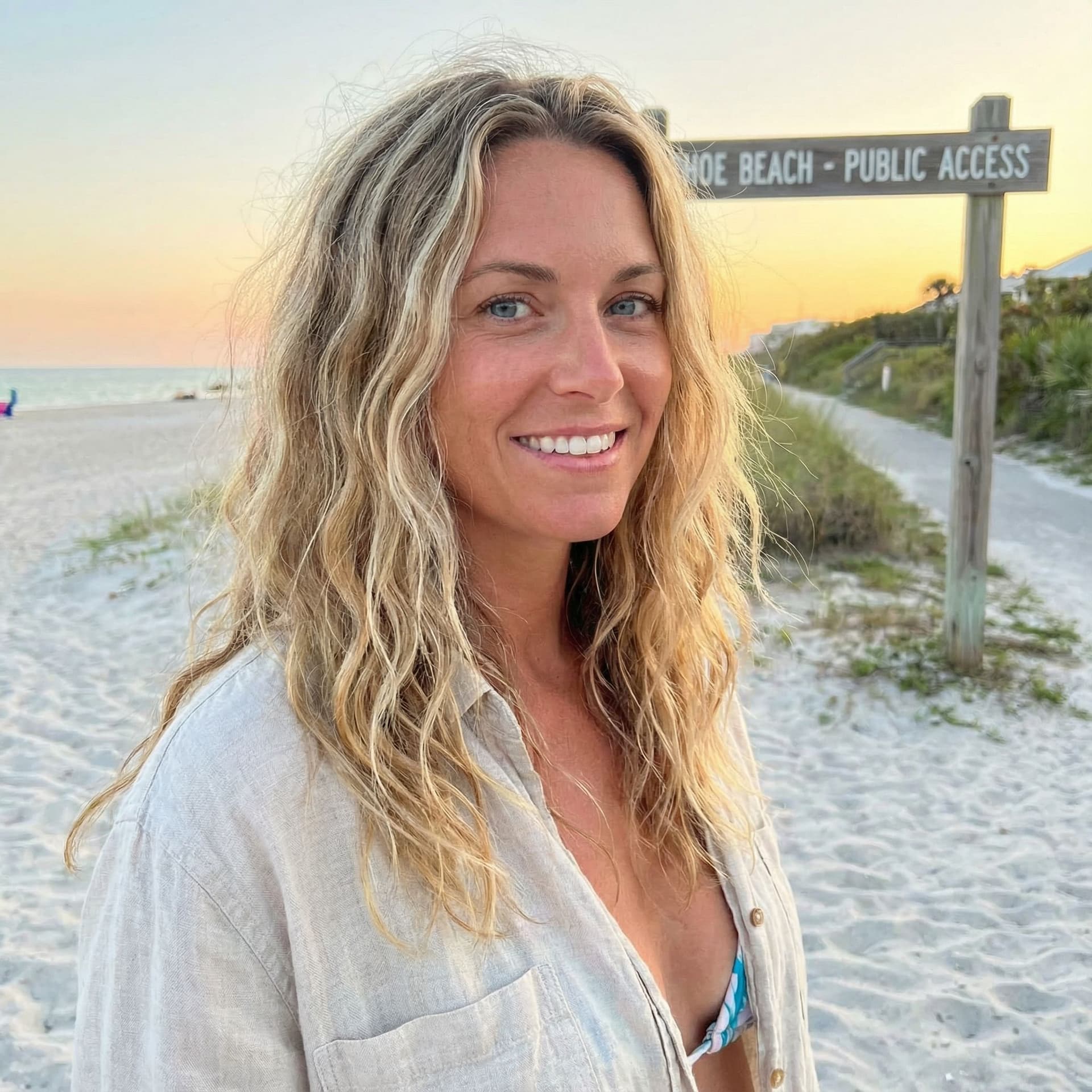 AI generated: NSFW, Blonde, blues eyes, beach wave hair, at hoe