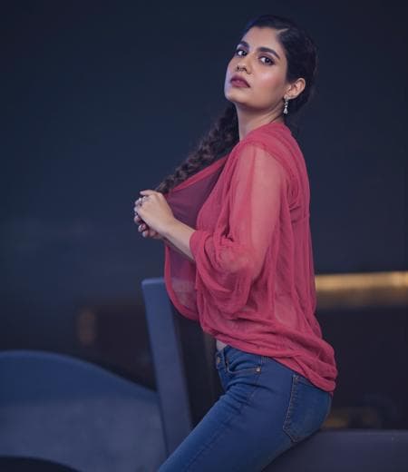 Shreya Dhanvantary - Image 4