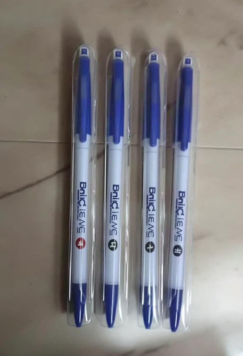 AI generated: draw blue 5pcs office space brand gel pens 
