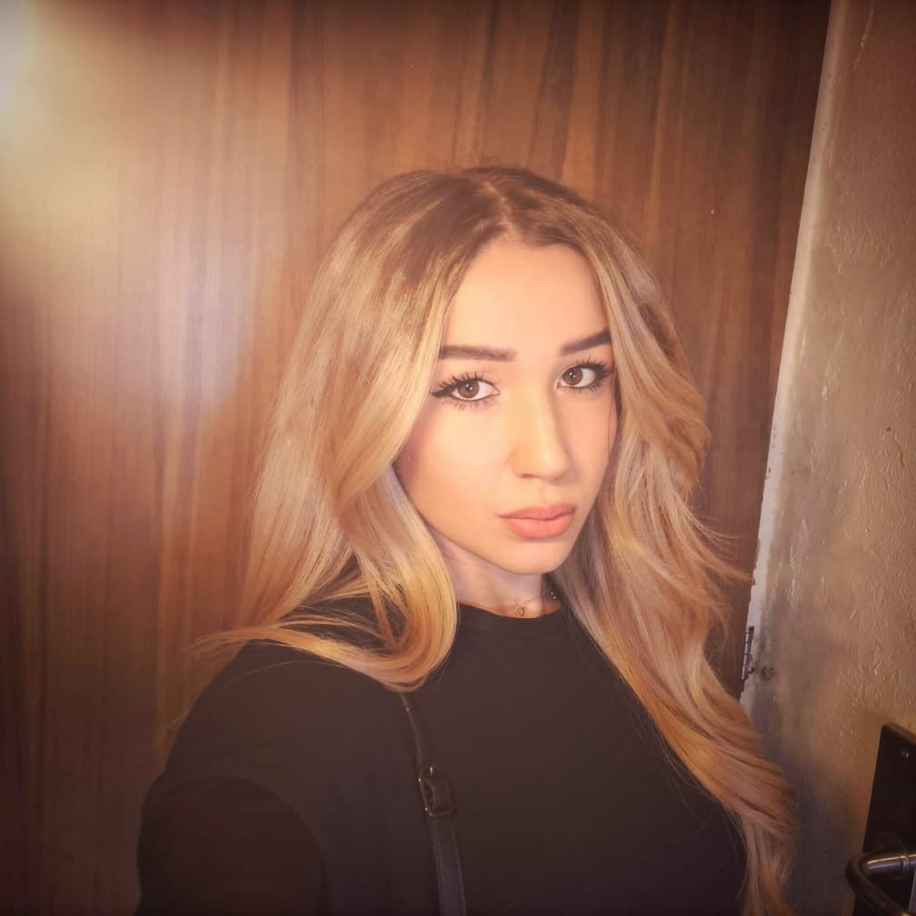 AI generated: blond woman, atmospheric lighting --chaos 75 --ar 1:2 --profile fkuo5yb --stylize 750 --v 7