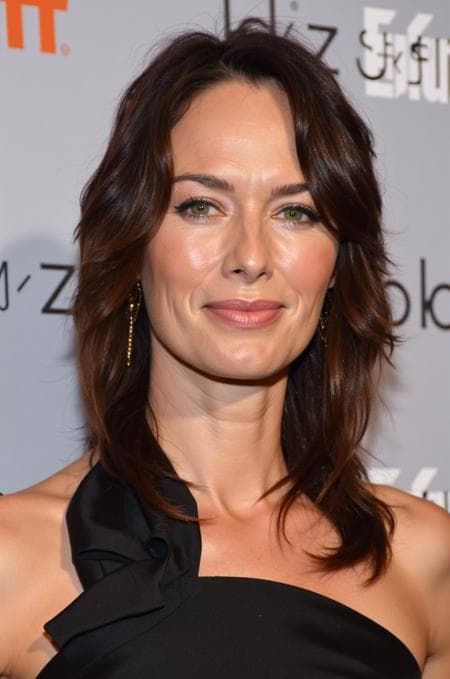 Lena Headey - Flux - Image 5