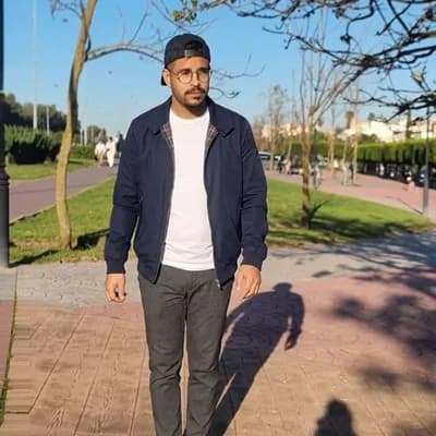 AI generated video: نمشي بطريقة فيها هيبة 