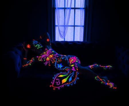 Black Light Paint-GMR - Image 1