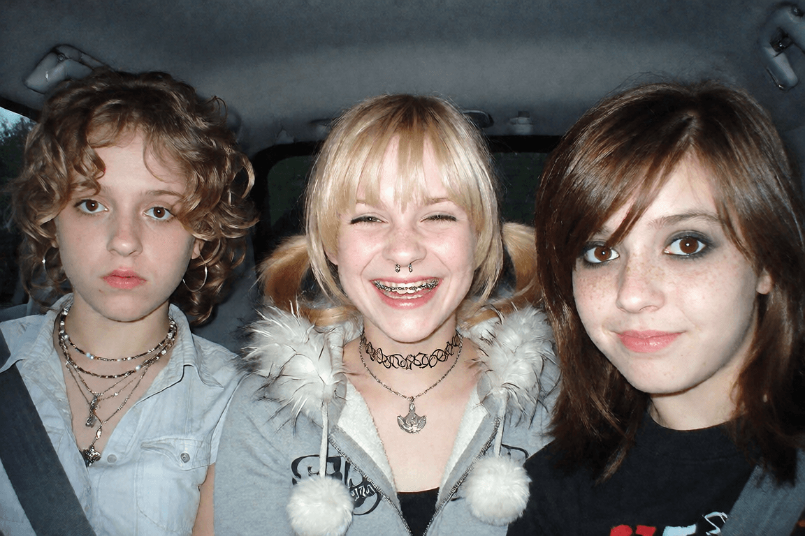 JPEG_Core: RAW Realism & Imperfection | KREA 2