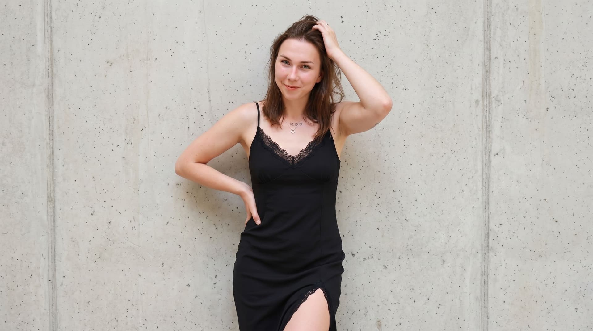 AI generated: make a sexy pose diferent sexy dress
