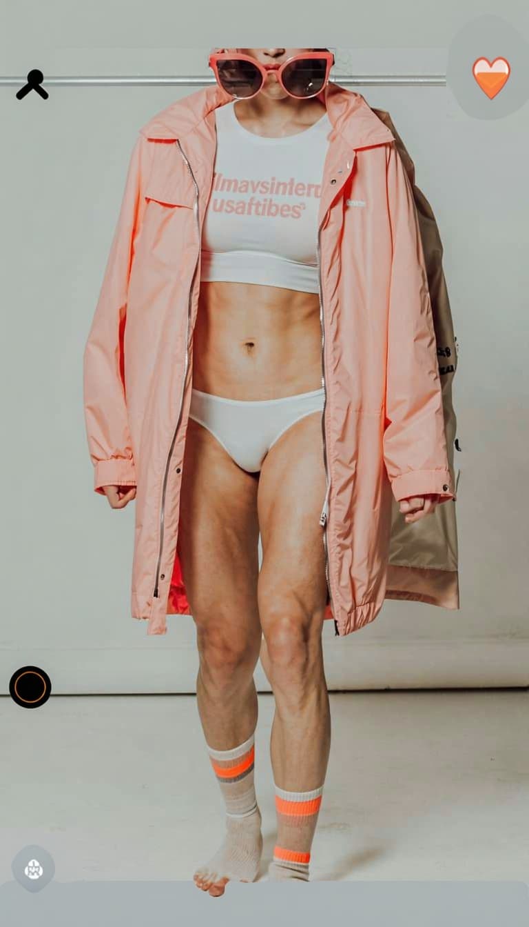 AI generated: make a photo like a instagram feed bikini pic