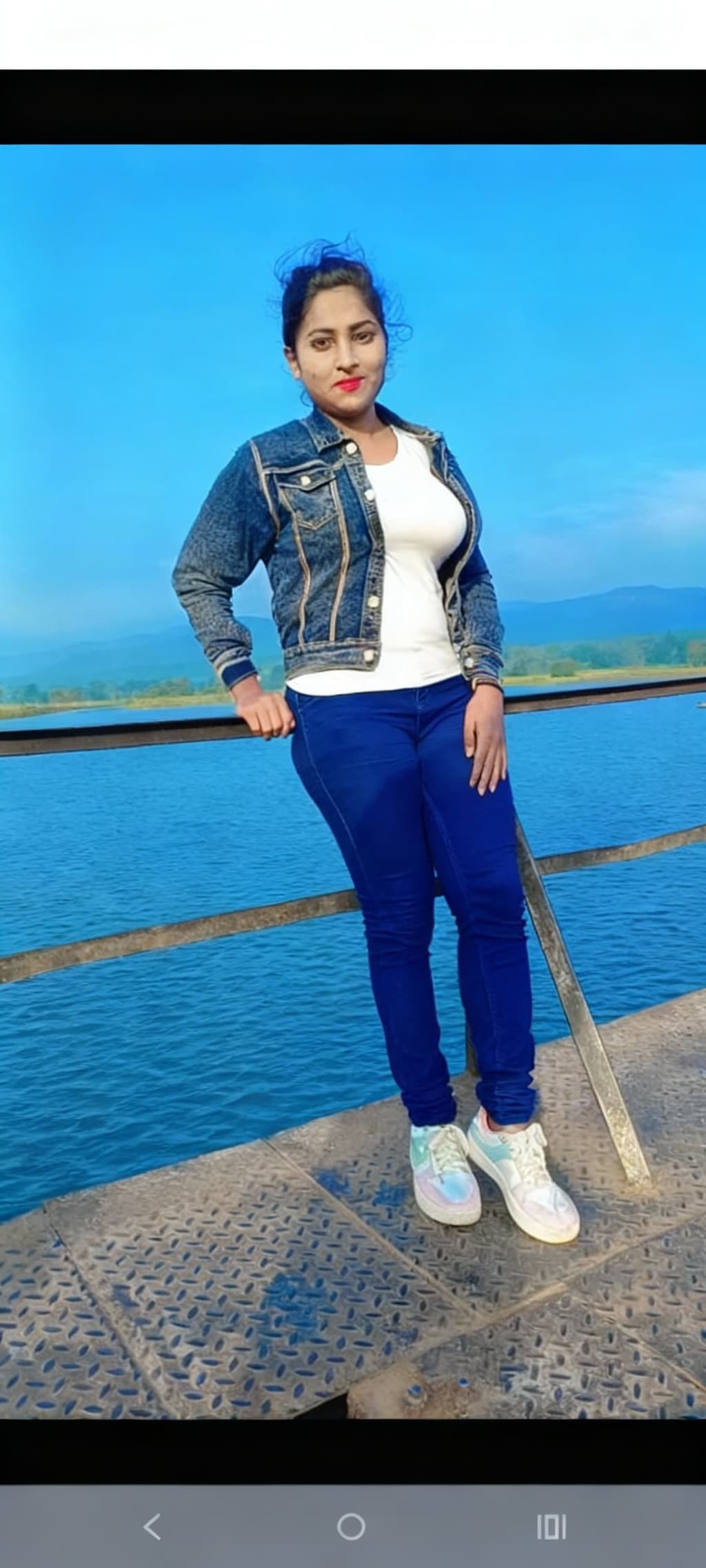 AI generated: Looking fat body with t shirt,big boobs curvy