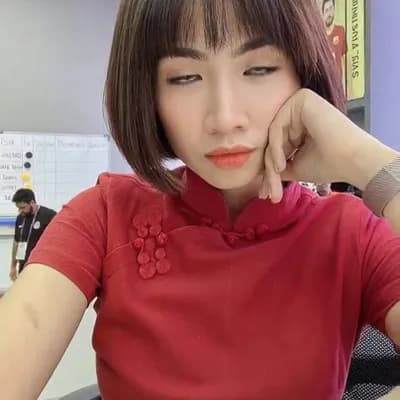 AI generated video: @𝐅𝐥𝐲𝐦𝐨𝐫𝐚𝐠𝐞𝐧𝐳_: A high-quality cinematic candid shot of a beautiful young woman with long ...