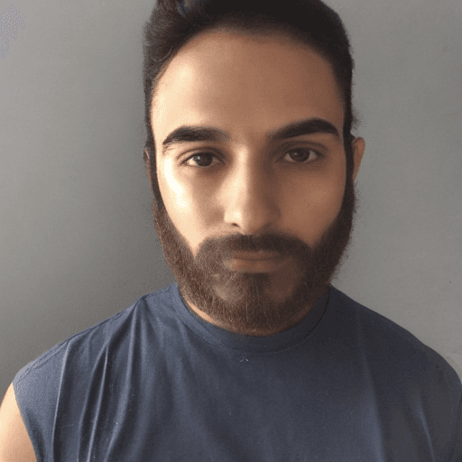 AI generated: um jovem com cabelos médio e ondulado, olho cinza escuro, pele clara e com um pouco de Melasma, sem ...