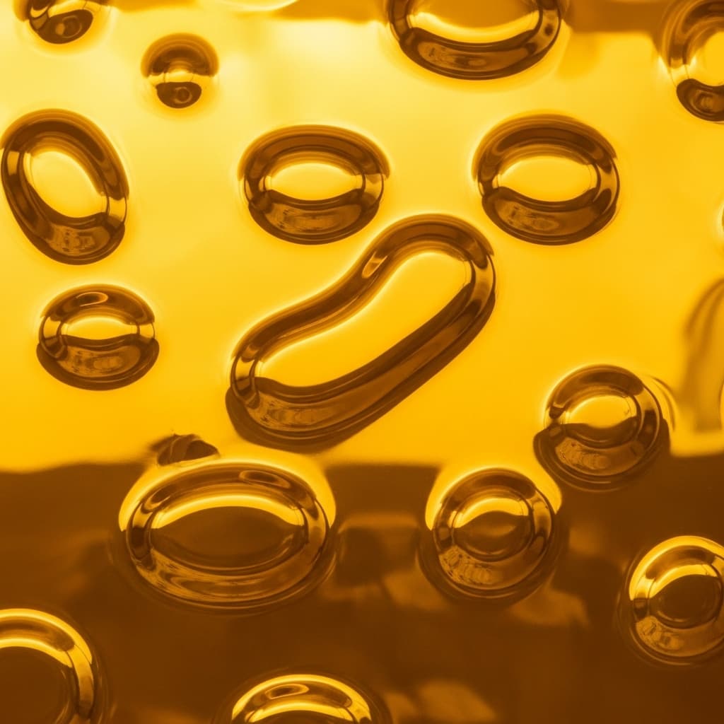 AI generated: SMOOVE GOLD LIQUID, OBERFLÄCHE, LIGHT REFLECTION,
DRAUFSICHT, PATTERN