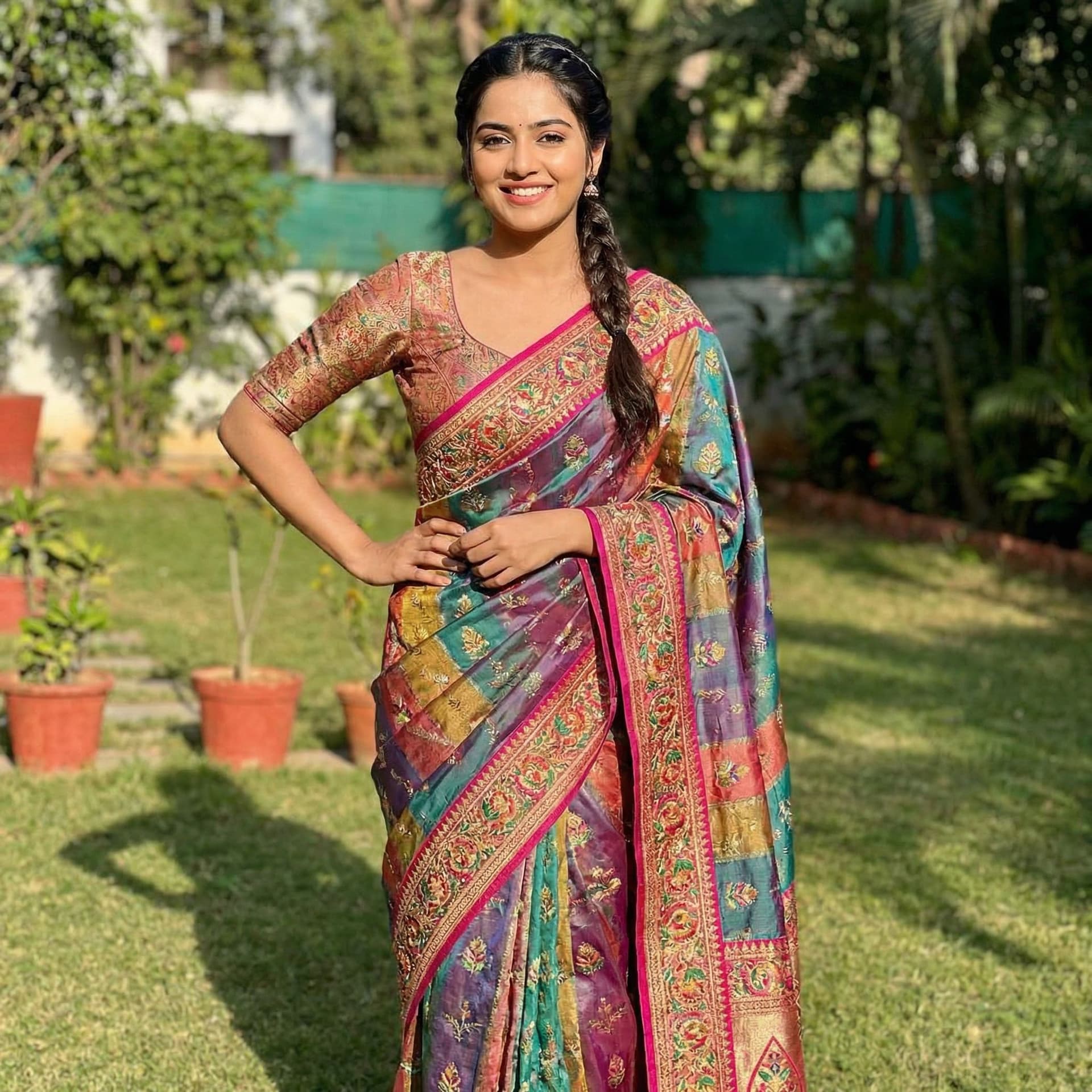 AI generated: 20year old indian women saari hot 🥵 and veri beautiful pictures and veri beautiful pictures and fit...
