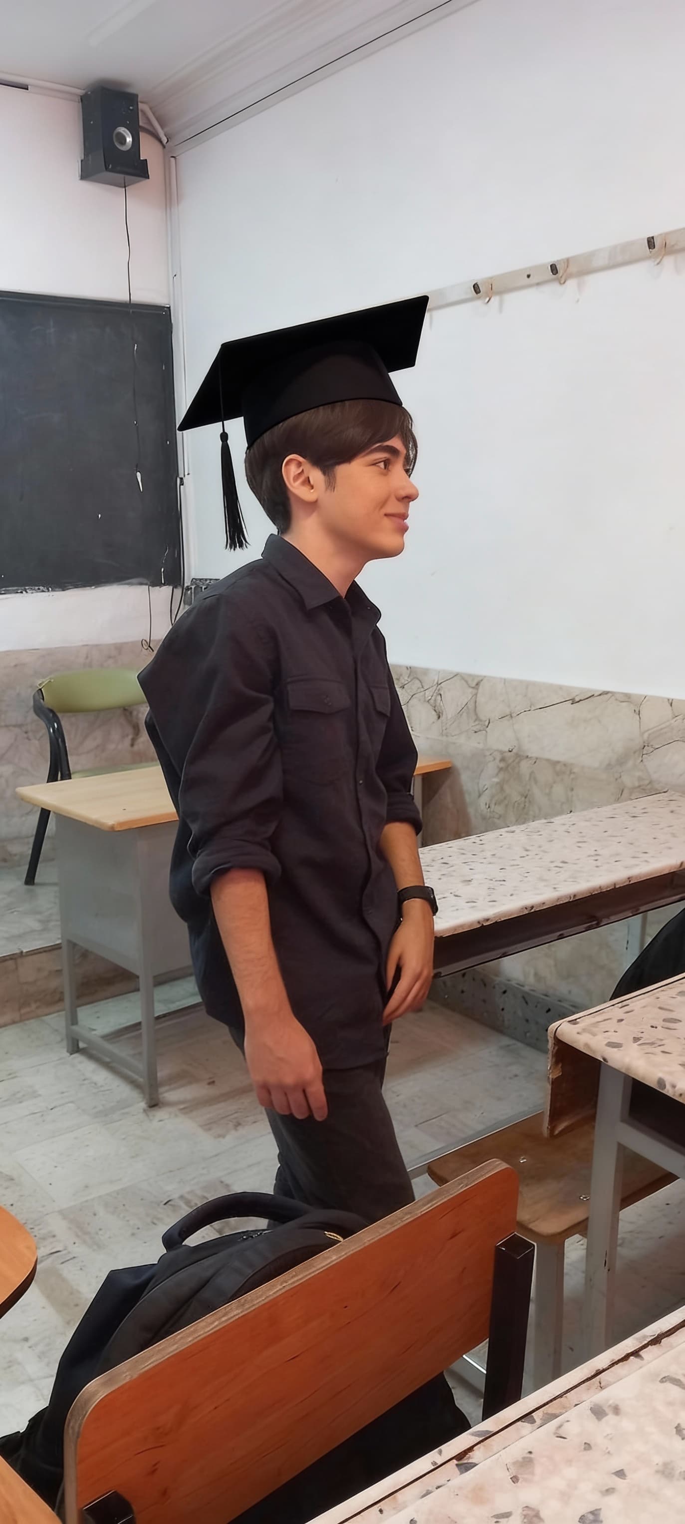 AI generated: عکس منه لختم کن
