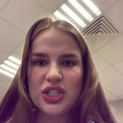 AI generated video: Dominant mistress 