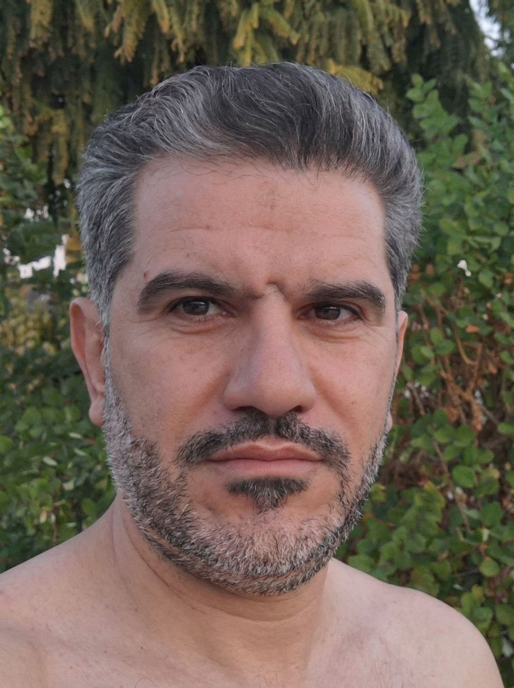 AI generated: لخت باشه 