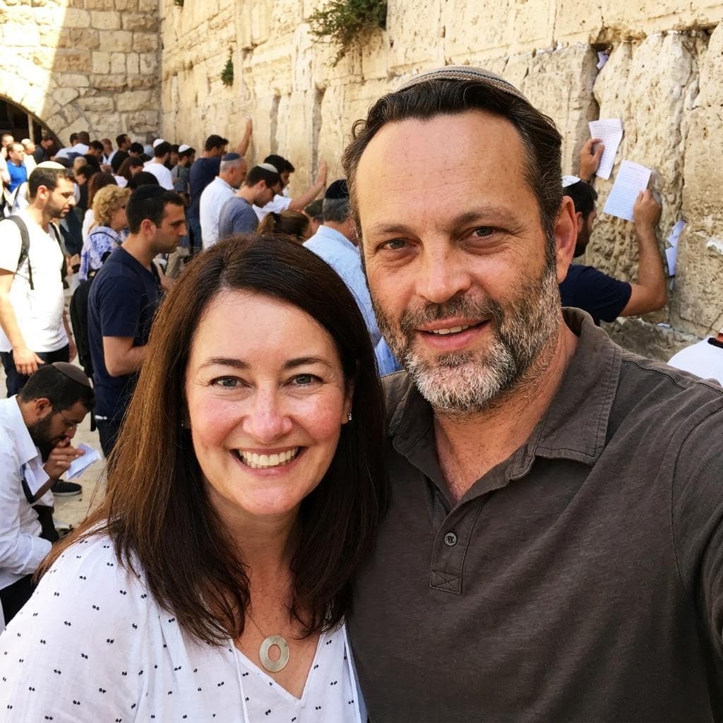 AI generated: Selfie with actor Vince Vaughn at wailing wall in Jerusalem 