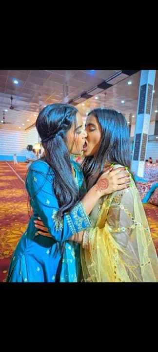 AI generated video: Kissing each other hot in bed