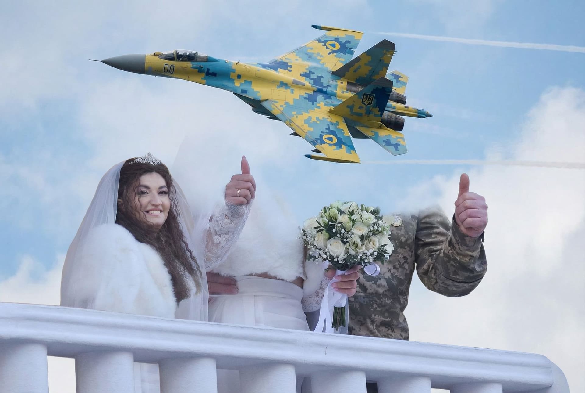 AI generated: Над нами летить український літак su 27
