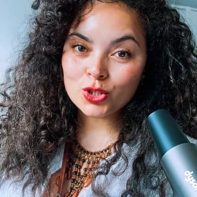 AI generated video: Create a cinematic 15-second vertical luxury beauty advertisement for social media, using the upload...