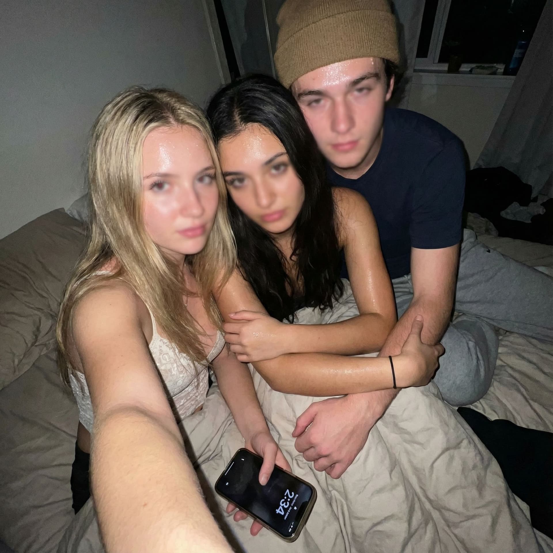 AI generated: score_9, score_8_up, score_7_up, score_6_up, score_5_up, score_4_up, realistic, iPhone selfie sex PO...