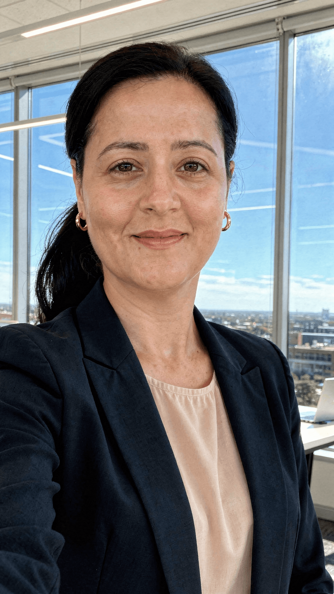 AI generated: 37yo, gorgeous, 170cm, 70kg, generate a LinkedIn professional profile photo, wearing a beautiful nav...