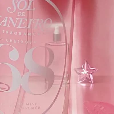 AI generated video: fais un video coleor pink ambience clean girl
il faut rajouter comme la photo et tout le decoration ...