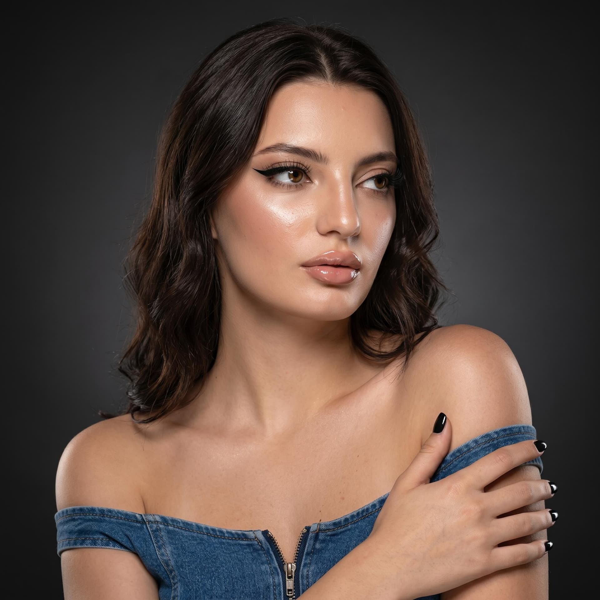 AI generated: Generate a hyper-realistic pure high quality of 6k no grain image based on the attached user photo a...