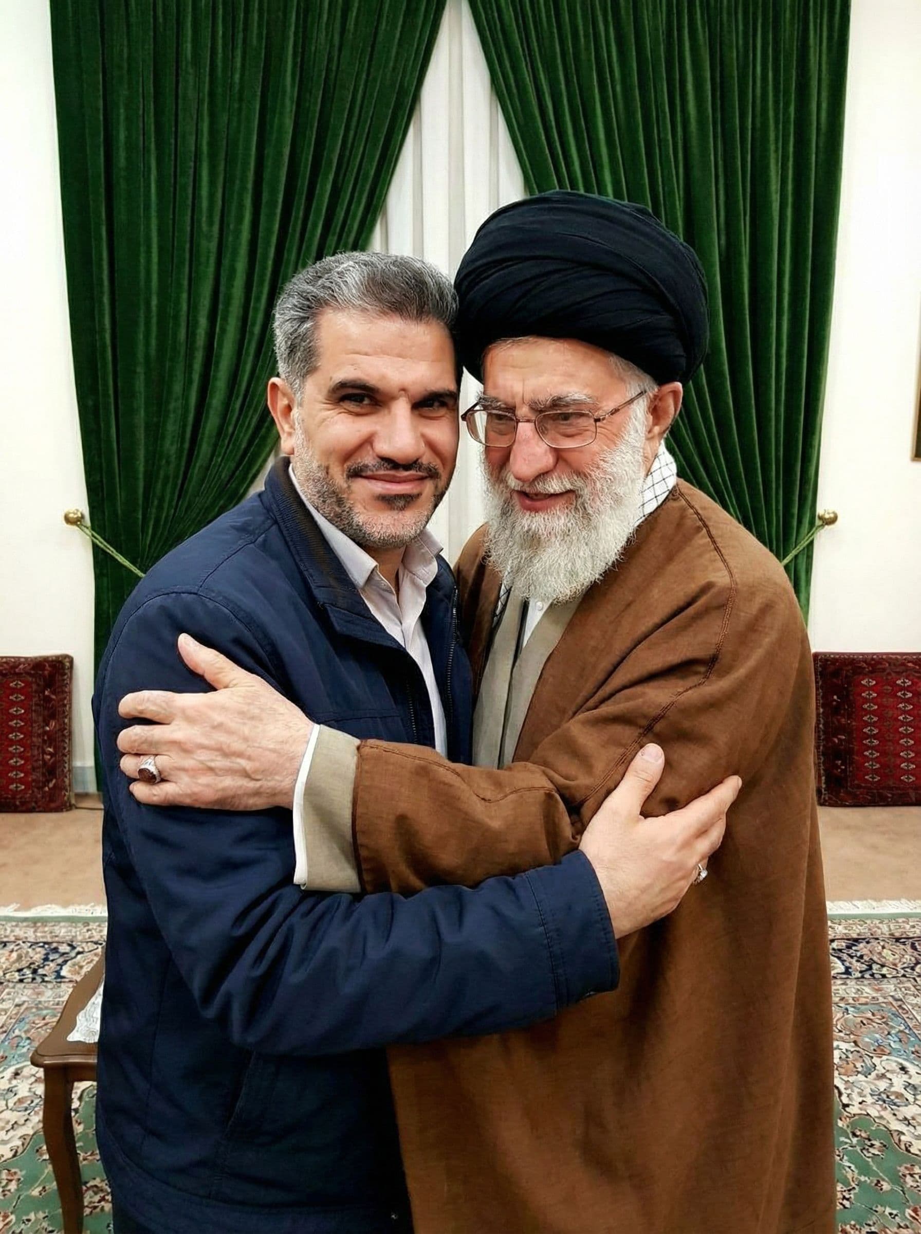 AI generated: در آغوش امام خامنه ای