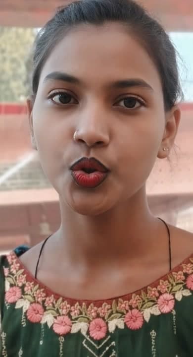 AI generated video: Kisses
