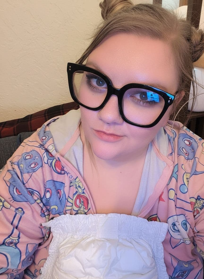 AI generated: Chubby blonde abdl girl with glasses