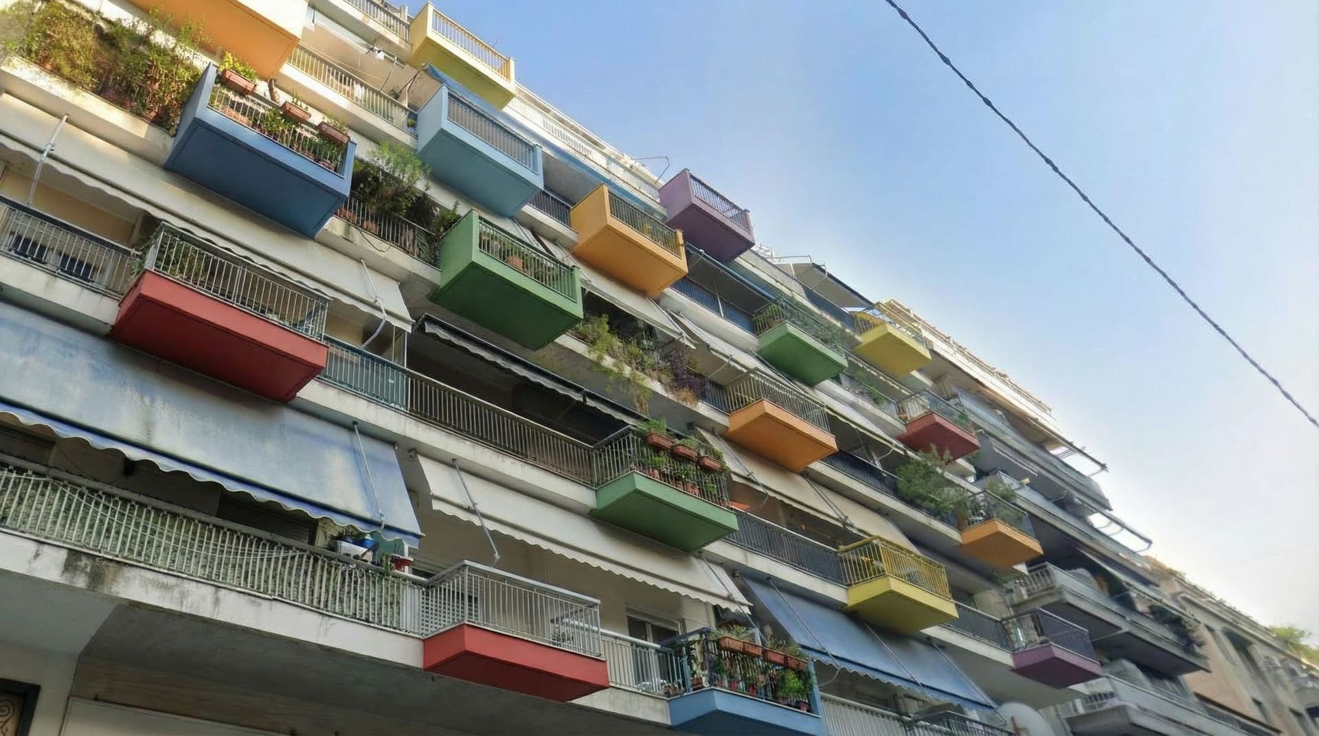 AI generated: Make the coloured boxes less extend from the facade