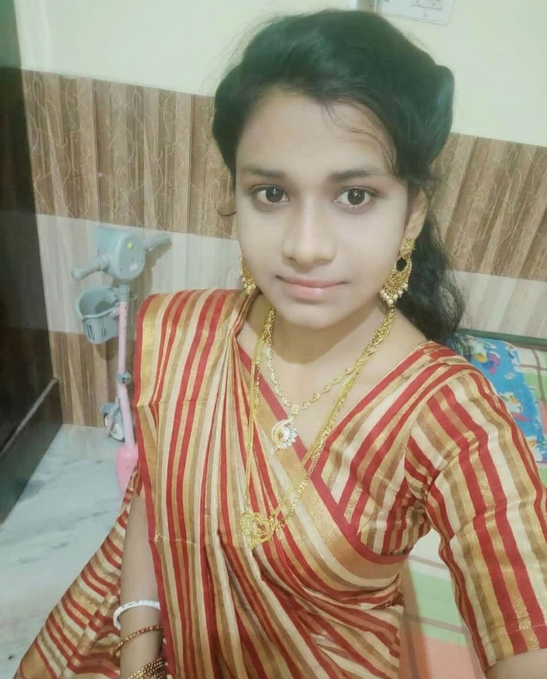 AI generated: Strip saree and blouse
