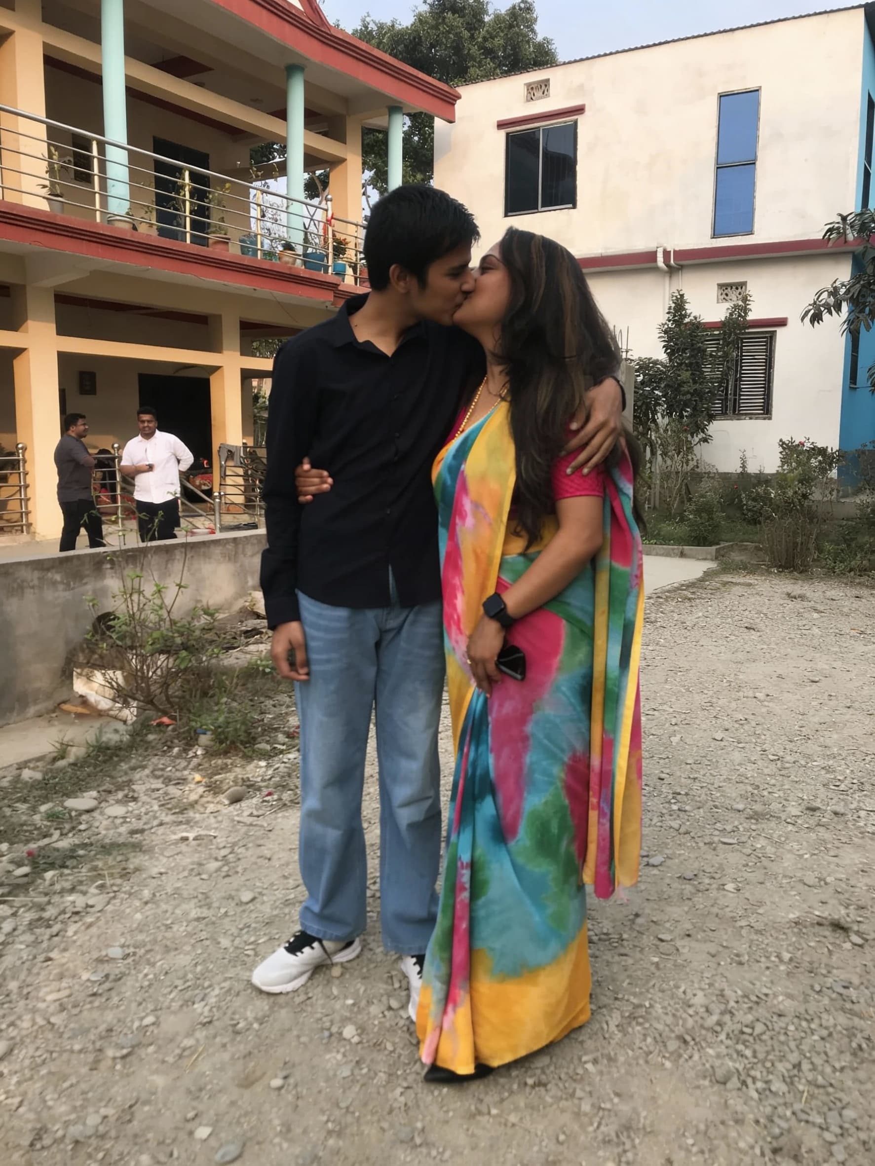 AI generated: Kissing 