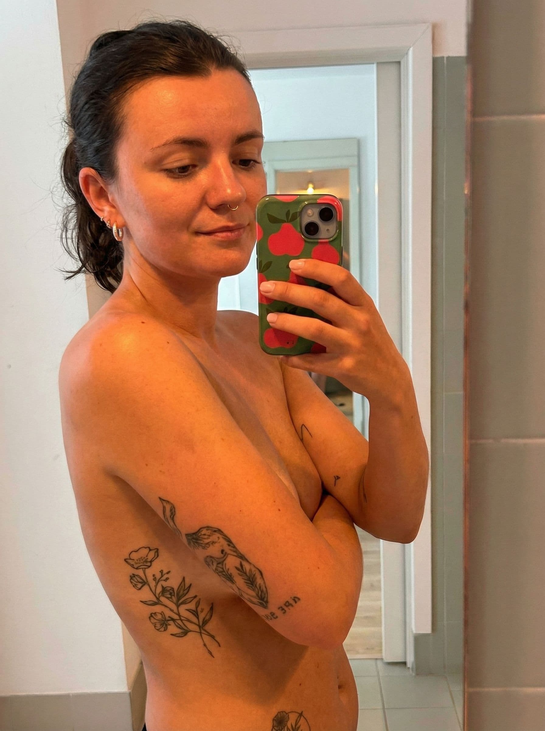 AI generated: i want a nude picture, how this girl would look alike without the red bikini. realistic
