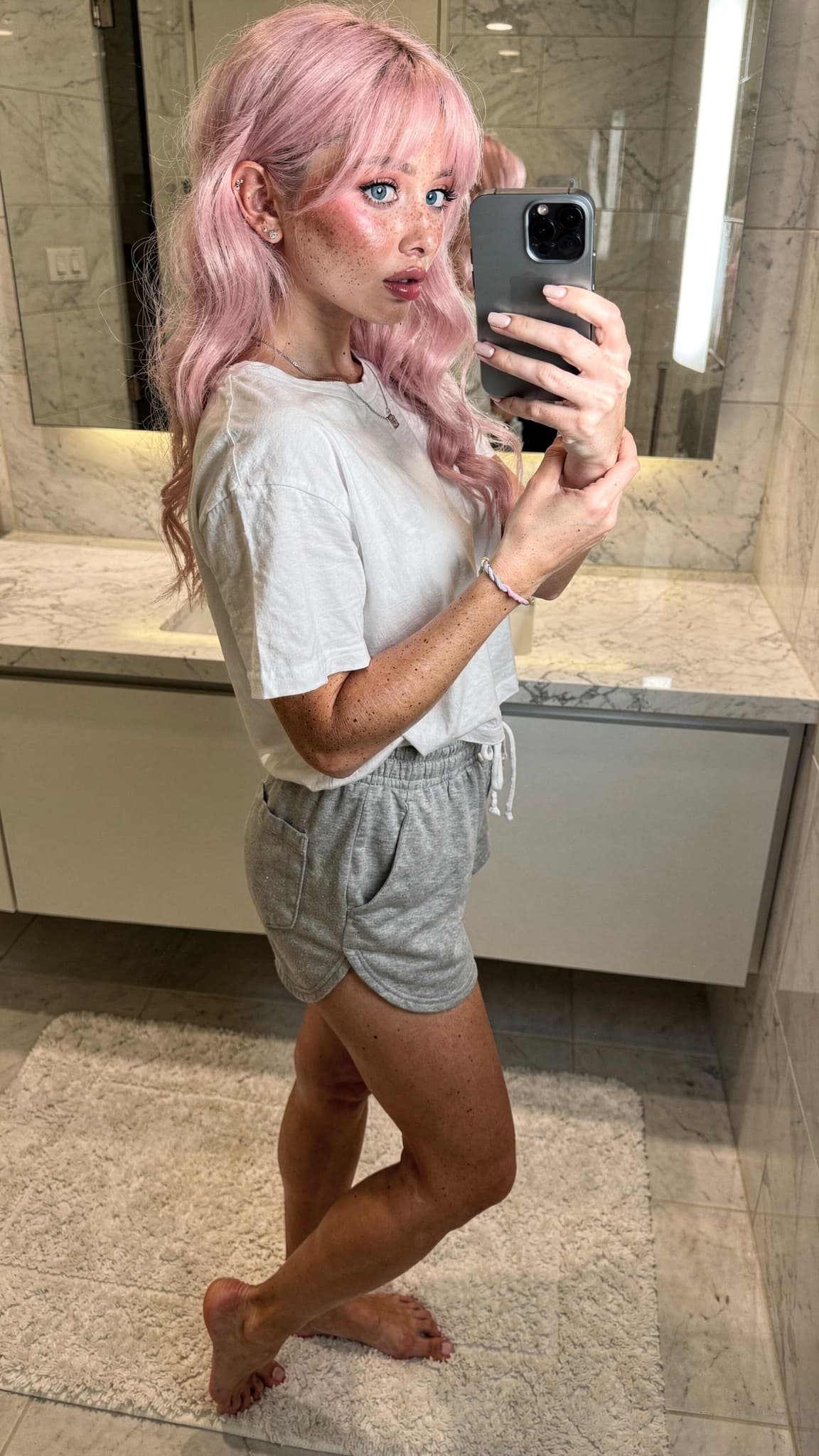 AI generated: {
"subject_core": {
"demographics": "Influencer de 19 años (NeonKyra), piel de porcelana con una tex...