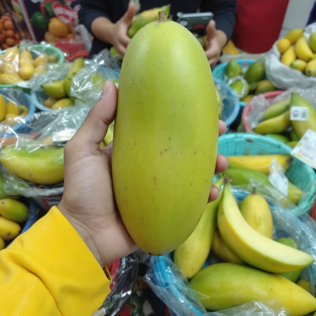 AI generated: penjual mangga