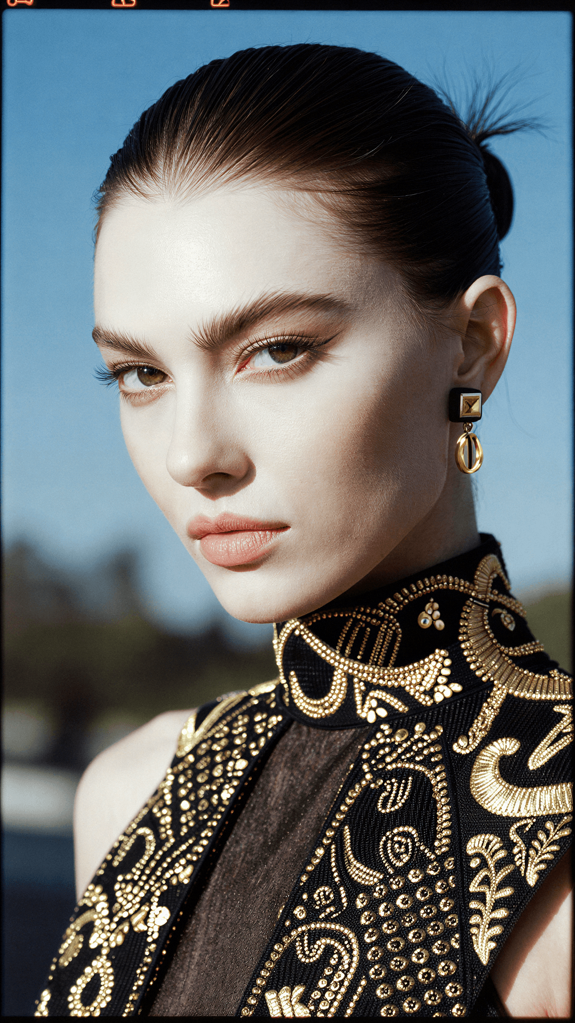 Z-Image Turbo Radiant Realism Pro (Realistic, Makeup, Skin Texture, Skin Color)