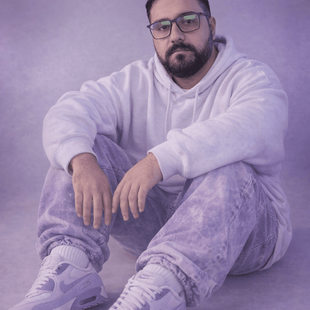 AI generated: Oversized white sweatshirt, white purple oversized combat jean, styled with footwear: white purple n...