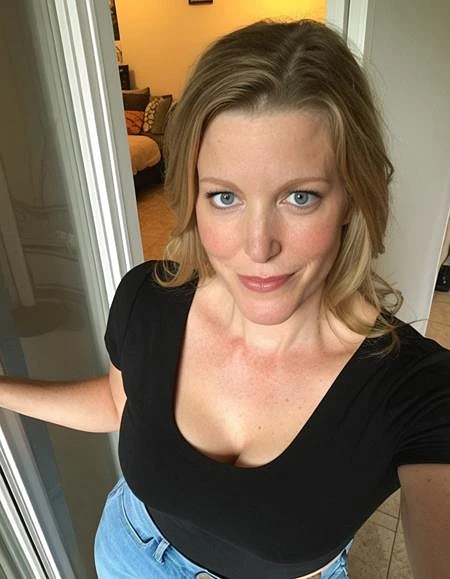 Featured image #2 for Anna Gunn (Skyler White)