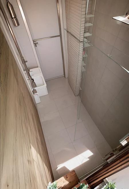 Featured image #1 for 0994 Bathroom candid shots