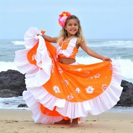Featured image #3 for Maloya Dancer