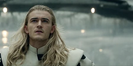 Featured image #3 for Orlando Bloom Embedding for 2.1